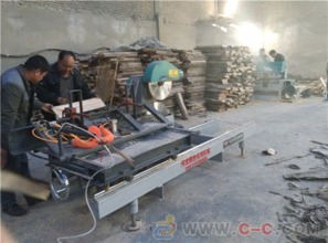 创新驱动，高效生产 解析新型2.5米圆木推台锯在木工机械领域的应用与优势